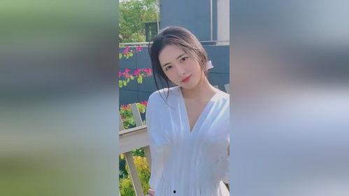 爱意随风散云霄,云霄留痕忆